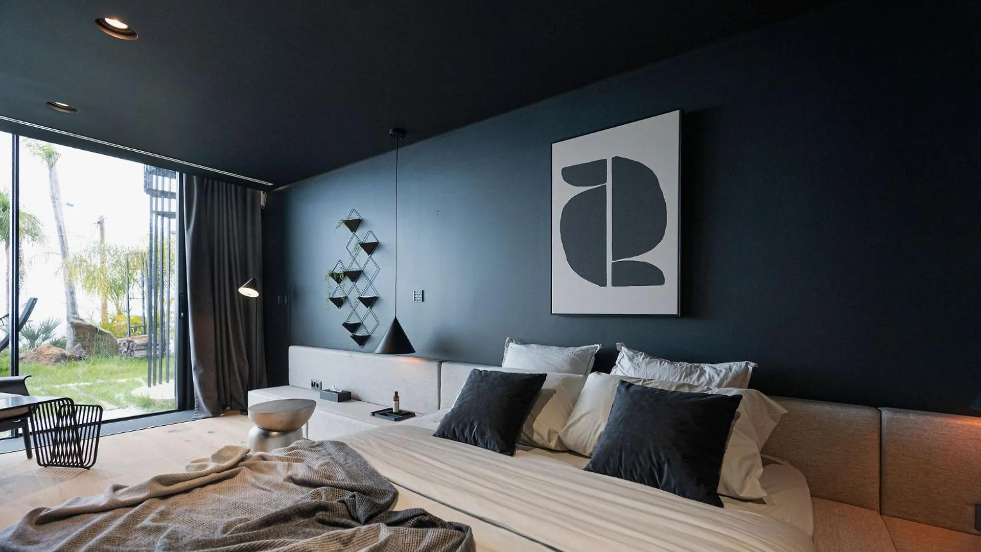 Villa Saudade Residence - Ultra Luxury Futuristic Ocean Zen Retreat Ribeira Brava Portugal